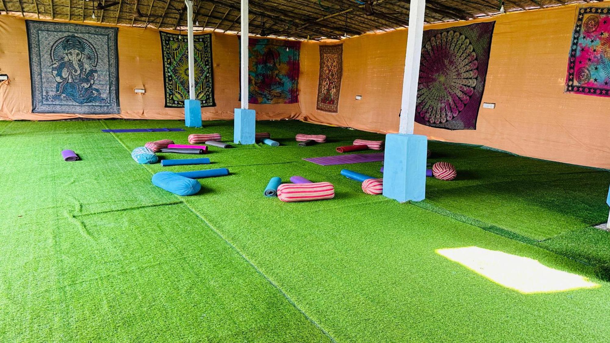 Omkar Wellness Inn Arambol Exterior photo